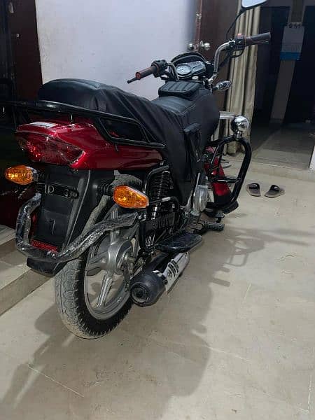 Suzuki 110 red colour new condition 1st owner 0