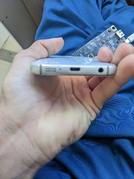 Samsung s6 edge charging stip kharib h bas Baki all ok h non pta 3