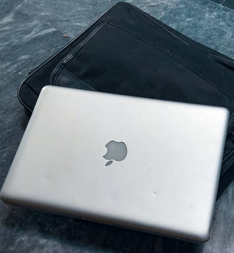 Macbook pro late 2011 apple laptop 4