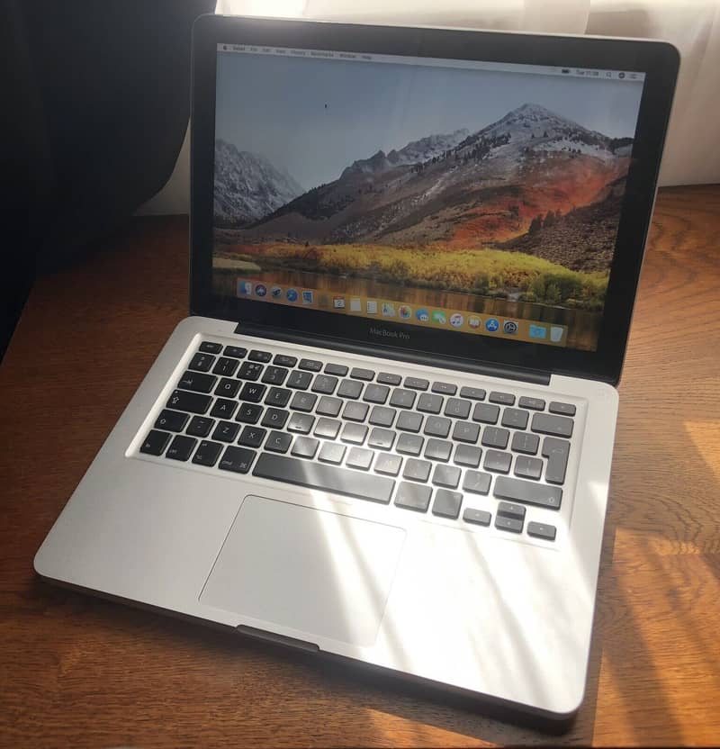 Macbook pro late 2011 apple laptop 6