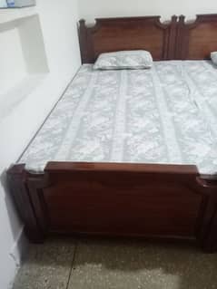 new 2 single bed for sael new condition