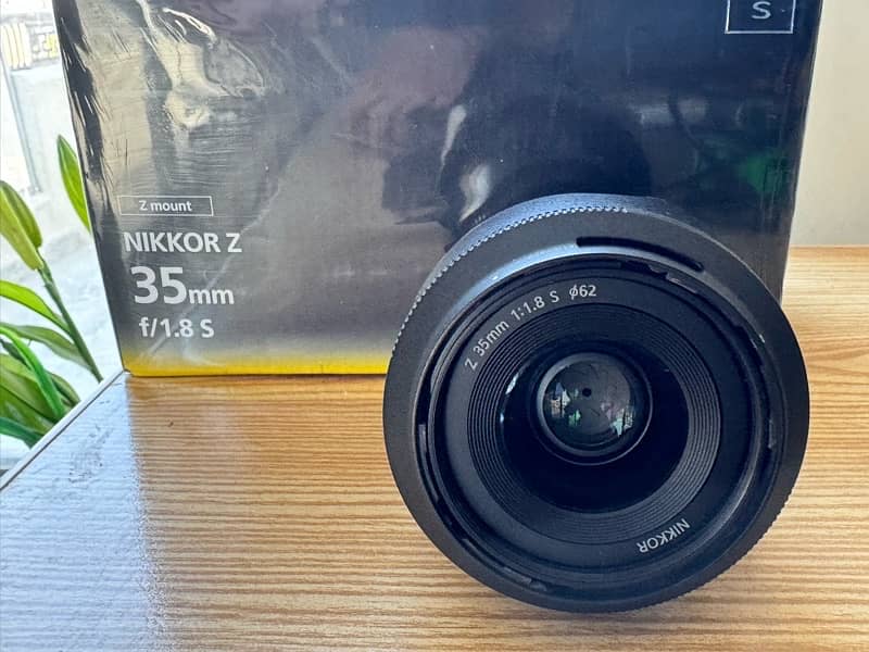 Nikon lens 35mm 1.8/s z series 2