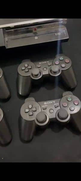 play station 3 with 4 controller 2