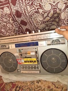 radio plus cassette player old model but unused 0