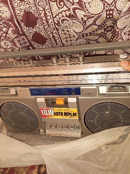 radio plus cassette player old model but unused 1