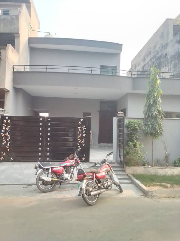 10 Marla Single Unit Used Good Location And Condition House For Sale 0