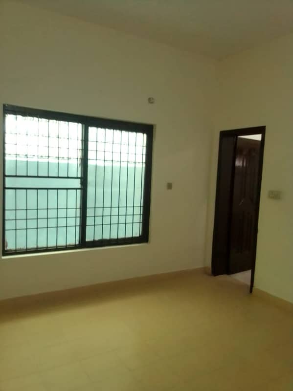 10 Marla Single Unit Used Good Location And Condition House For Sale 4