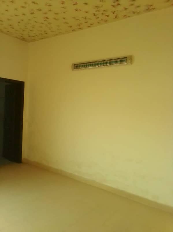 10 Marla Single Unit Used Good Location And Condition House For Sale 20