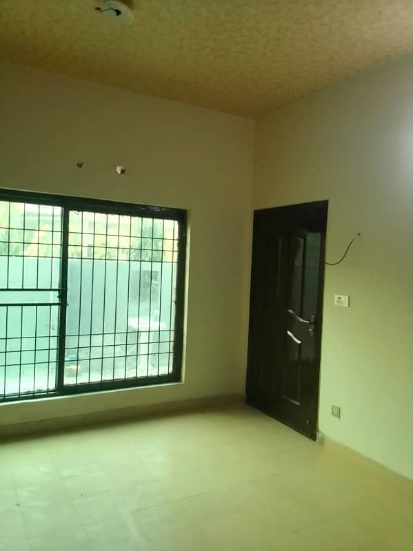 10 Marla Single Unit Used Good Location And Condition House For Sale 22