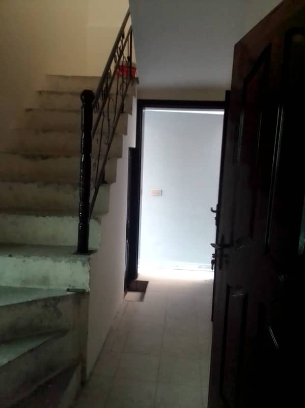 10 Marla Single Unit Used Good Location And Condition House For Sale 28