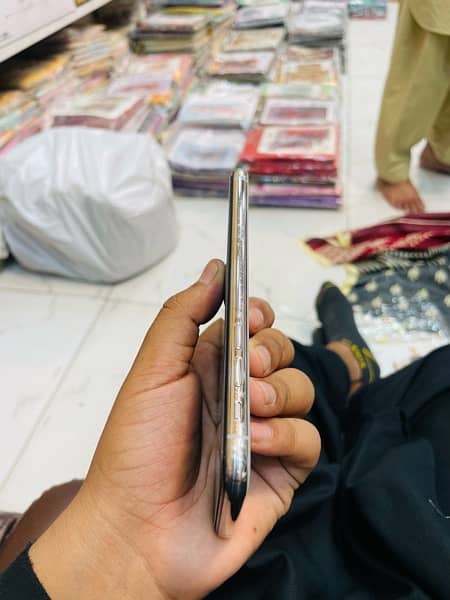 iphone xs 256 Gb Pta approved 6