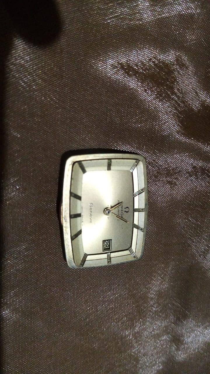 ANTIQUE WORLD PRSENT WORTH SEING RADO DIASTAR A ONE CONTD. INWORKING 11