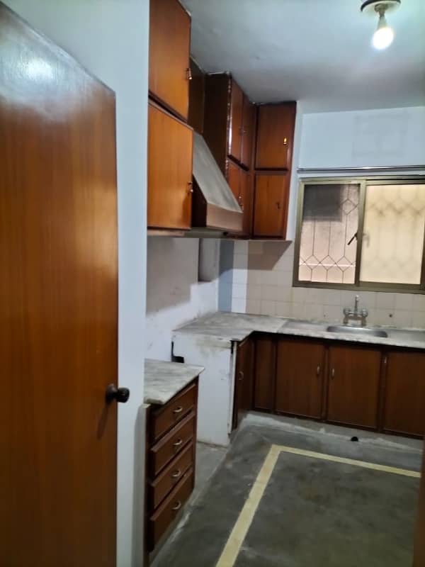 10 Marla Portion For Rent In Judicial Colony 7