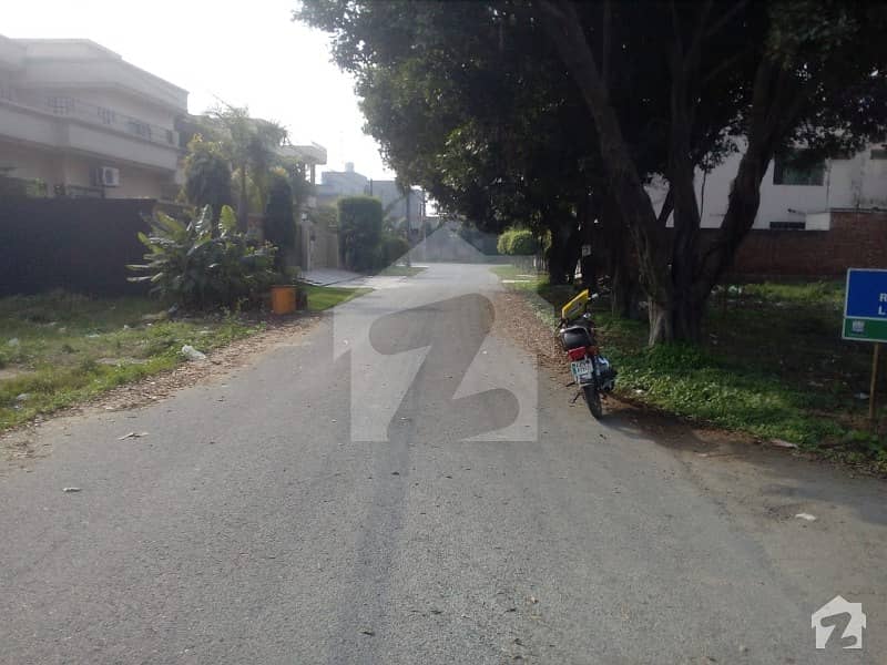 1 Kanal Best Location For Built Home And Builders Near Park Mosque Market Plot For Sale 3