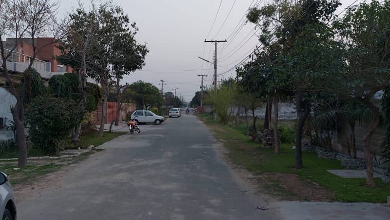 1 Kanal Best Location For Built Home And Builders Near Park Mosque Market Plot For Sale 0