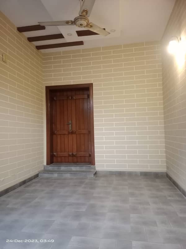 Gorgeous 5 Marla House For sale Available In Aamir Town 7