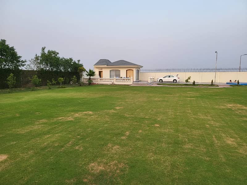 5 Kanal Beautiful Farmhouse Is Up For Sale In Lahore Greenz Bedian Road A Block 13