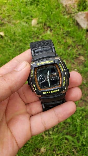original Casio shock resist digital watch 3