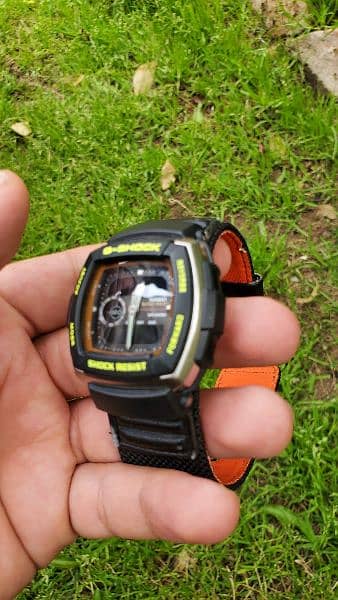 original Casio shock resist digital watch 5