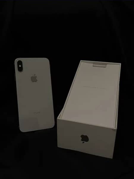 iPhone XSMAX 512 GB PTA APPROVED 0