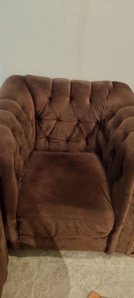 5 seater velvet sofa for sell 1