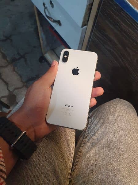 iPhone Xs 0