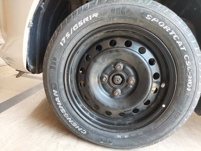 Car Rims Japani 14 inch with wheel cover for sale. 5
