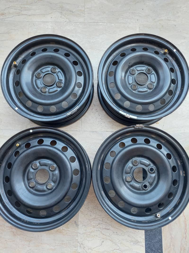 Car Rims Japani 14 inch with wheel cover for sale. 8