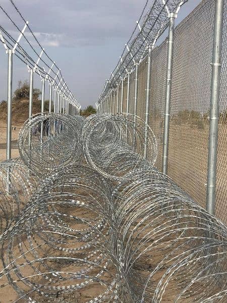 Razor Wire,Chain Link Fence, Weld Mesh, Barbed Wire, Expanded Metal 12