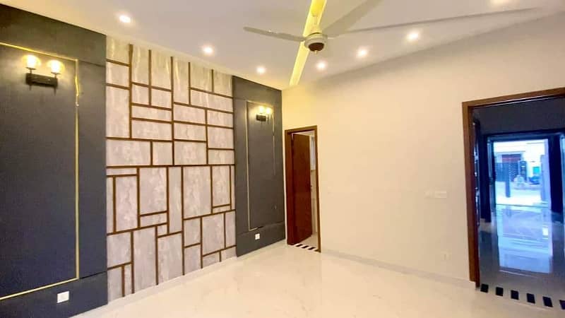 10 Marla House Available For Rent In Jasmine Block Sector C Bahria Town 7