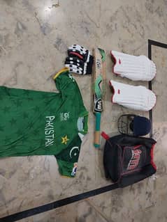 cricket kit . cricket equipments. batting gears