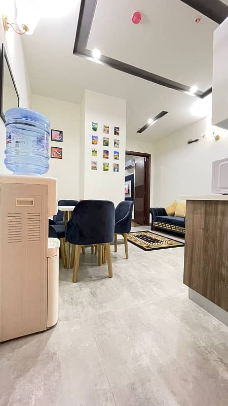 Par day short time one bed furnished apartments available 2