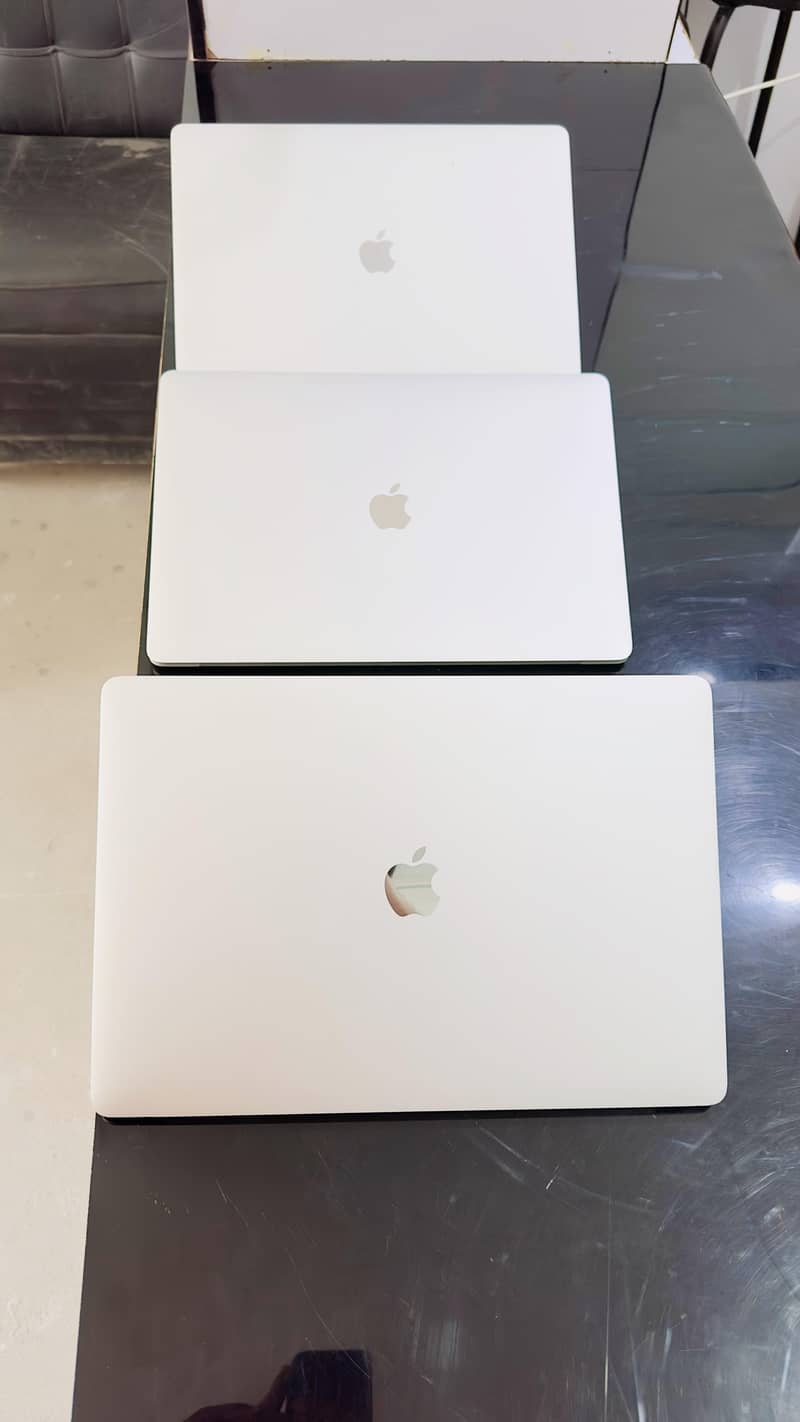 Apple MacBook Pro 2017 With Box 16gb/512gb Mint Condition 3