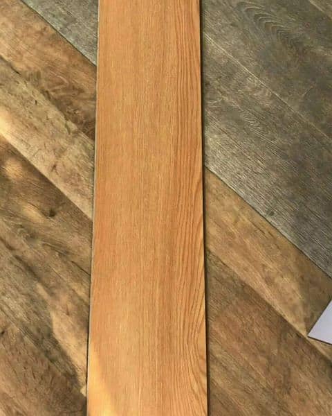 Wooden/Laminate Flooring 1