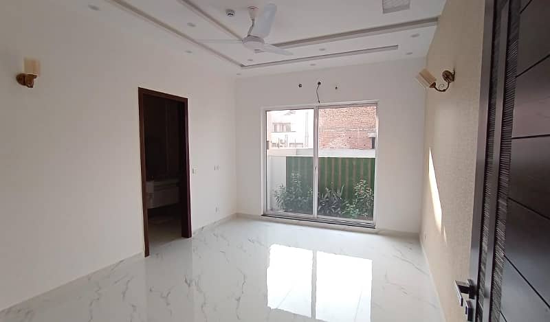 1 kanal model designer lower portion bungalow available for Rent in DHA 6