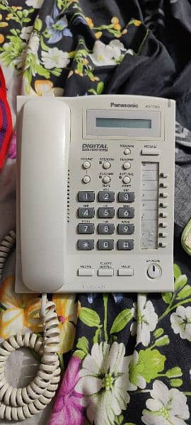 Panasonic  T7665 Digital Telephone Set 3