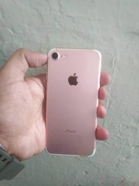 I phone 7(128gb) Exchange Possible With Poco M3 1