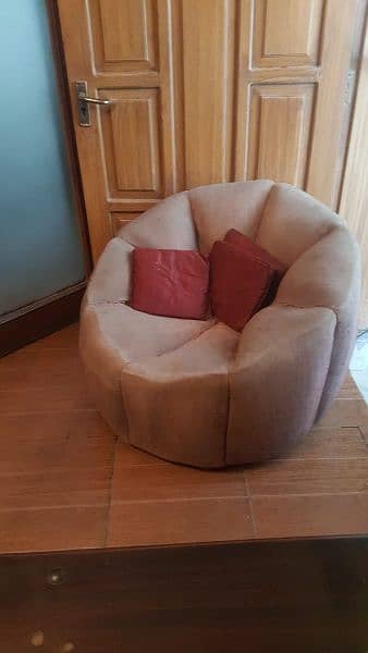 aligent style sofa 1