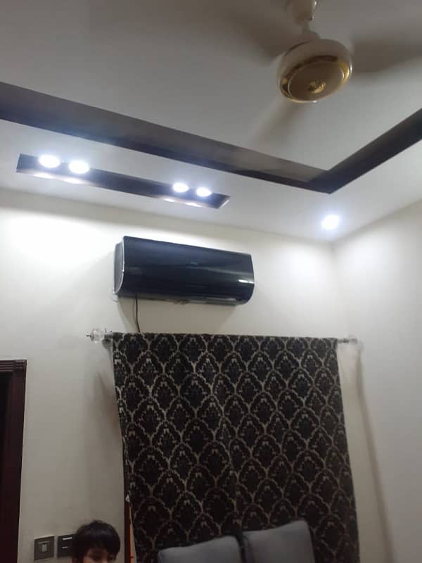 BEAUTIFUL LOWER PORTION AVAILABLE FOR RENT IN JOHAR TOWN 11
