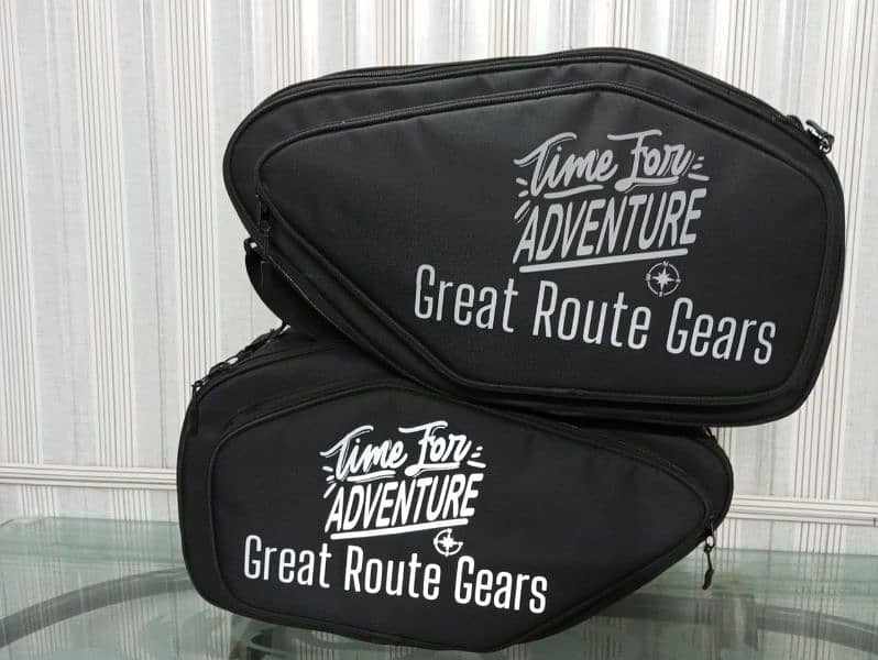 Saddle bags or bike side boxes 0