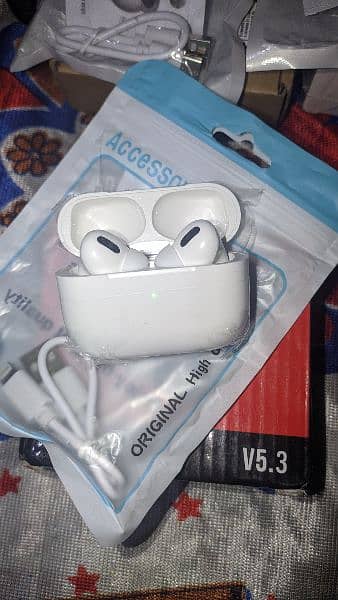 Earbuds 4