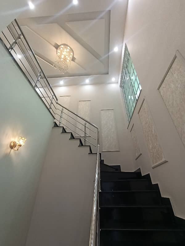 10 Marla Spanish House For Sale In Model Town Gas Available 13