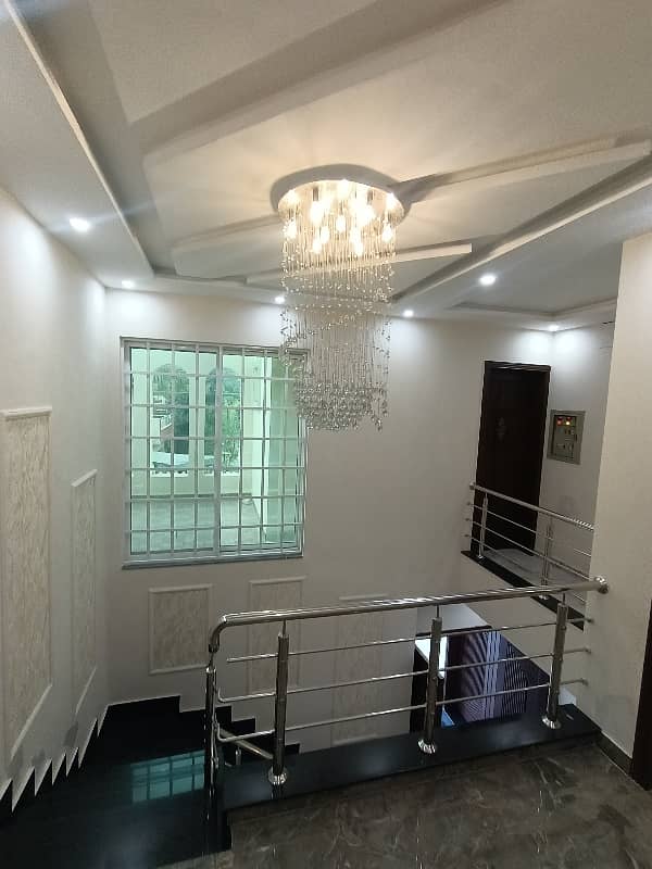 10 Marla Spanish House For Sale In Model Town Gas Available 14