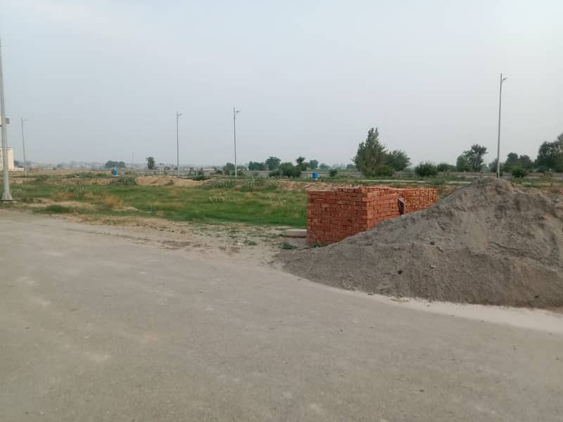10 Marla Plot For Sale Block-Z4 On 60 Feet Road In DHA Phase 8 IVY Green 1