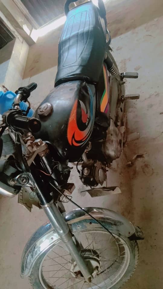 Pak hero motorcycle 0