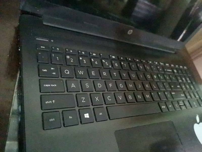 HP d15 Notebook i5 8th genration with 2 gb nvidia MX 110 graphic card 2