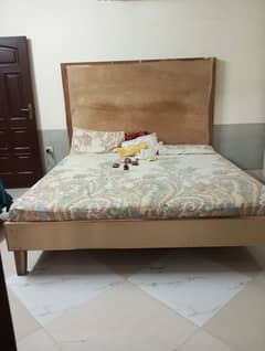 King wooden bed