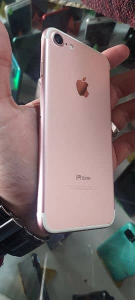 i selling my iphone 7 32gb only ufone sim working 5