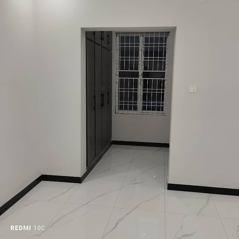 1 Kanal Brand New Open Basement Portion Available For Rent 11