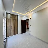 10 MARLA FIRST FLOOR AVAILABE FOR RENT IN VENUS SOCIETY LAHORE 6